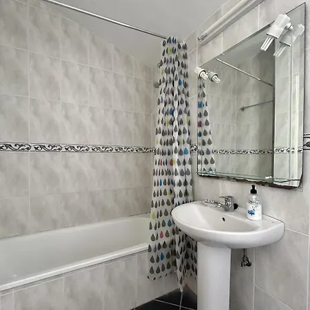 Holiday home 1 Bed Duplex, Pool View In Castle Harbour C113 *